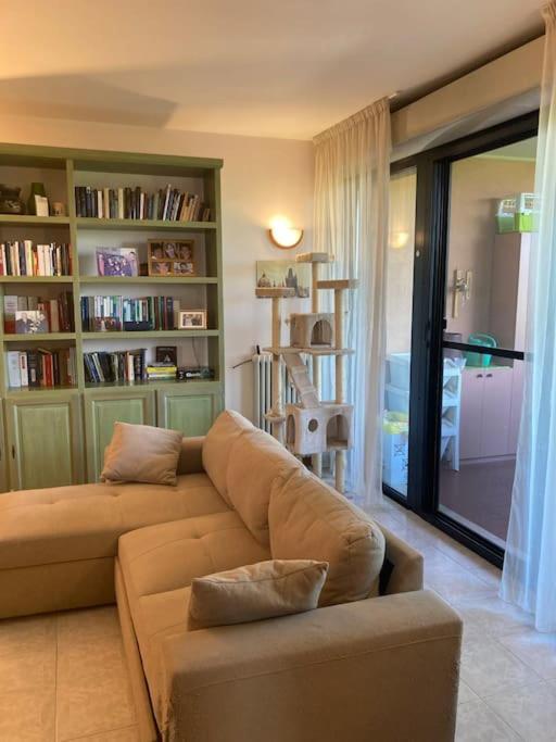 Accogliente Stanza Privata Con Bagno Privato - Daniele'S House Apartment San Donato Milanese Exterior photo