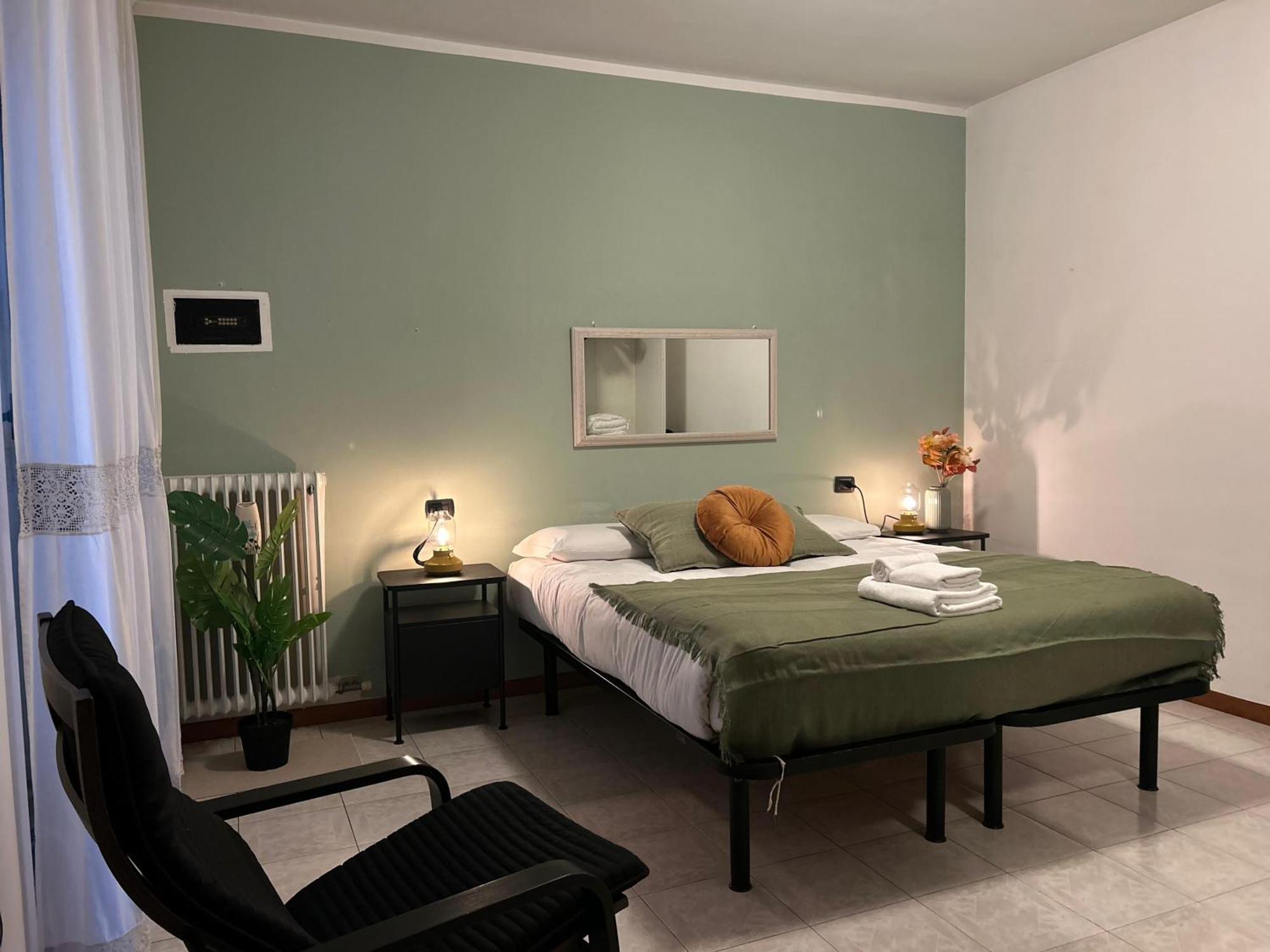 Accogliente Stanza Privata Con Bagno Privato - Daniele'S House Apartment San Donato Milanese Exterior photo
